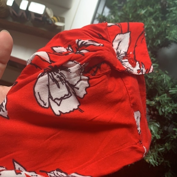 INTERNATIONAL Company (INC) Red Floral Tunic / Blouse Size Large - Picture 6 of 9